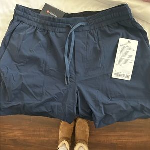 NWT Bowline shorts